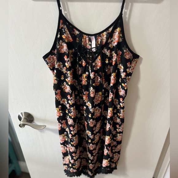 Xhilaration Dresses & Skirts - Xhilaration Floral Dress